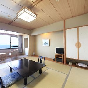 Japanese-Style Room